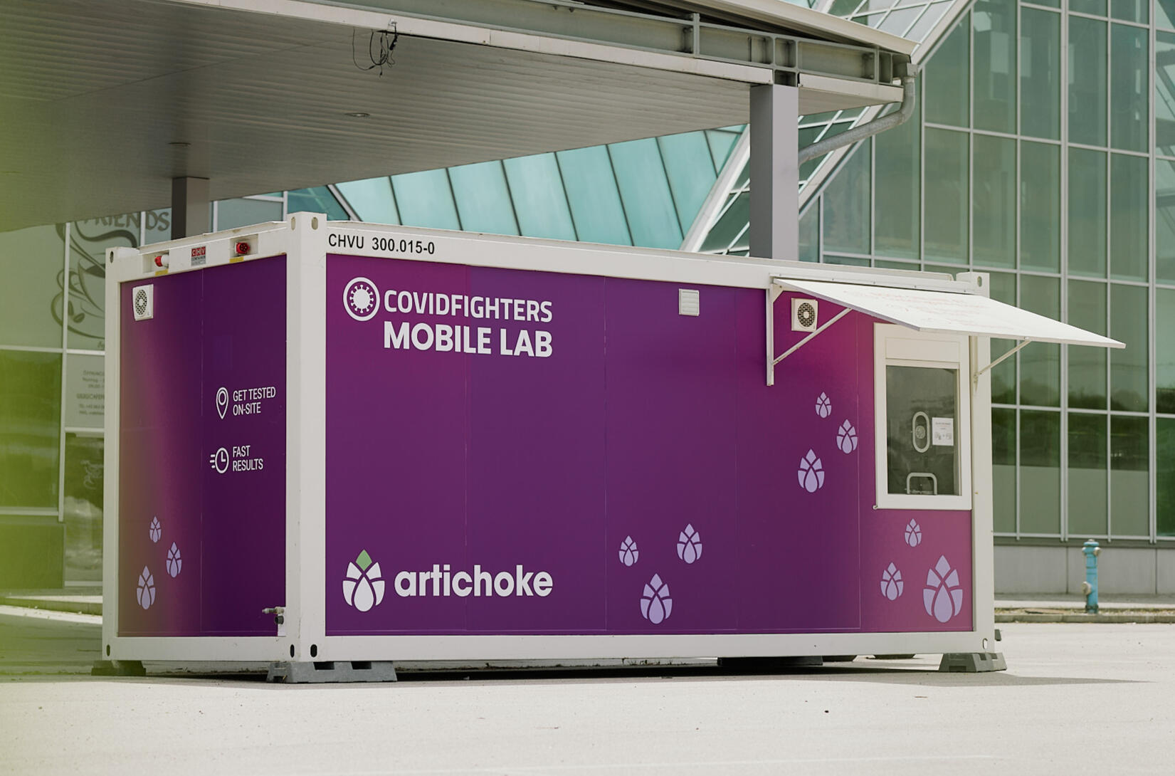 Artichoke's mobile Covid-19 PCR test laboratory