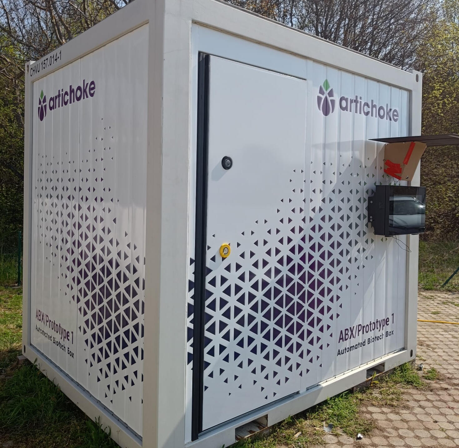 Prototype of our e-health box.